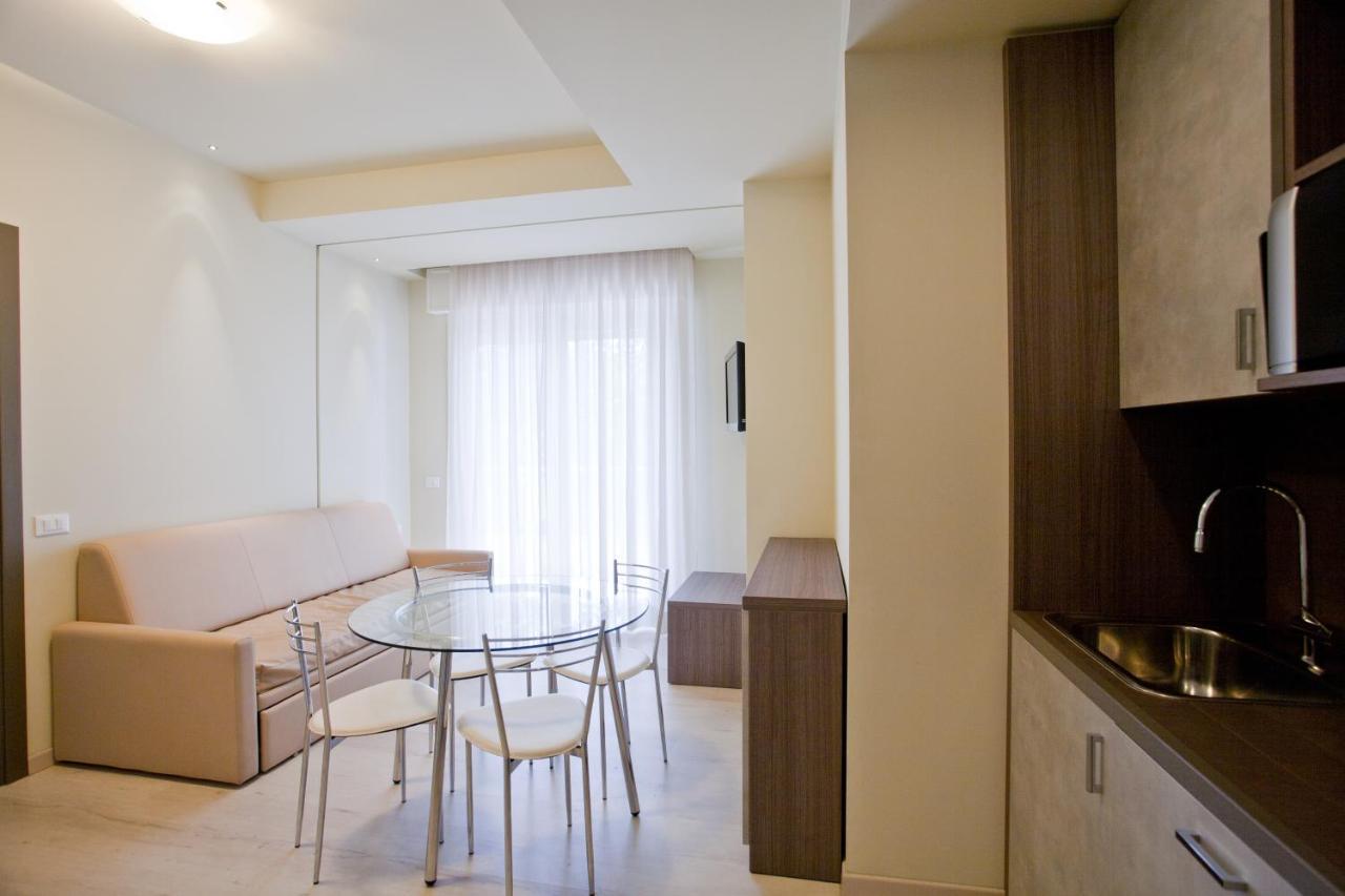 Residence Elisabetta Чезенатіко Екстер'єр фото